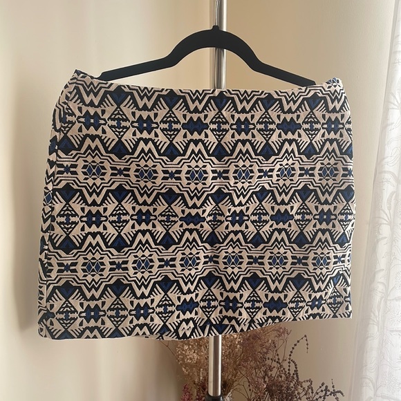 H&M Dresses & Skirts - Jacquard aztec print skirt from H&M